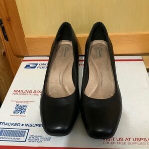 Clarks Leather Ultimate Comfort Pumps